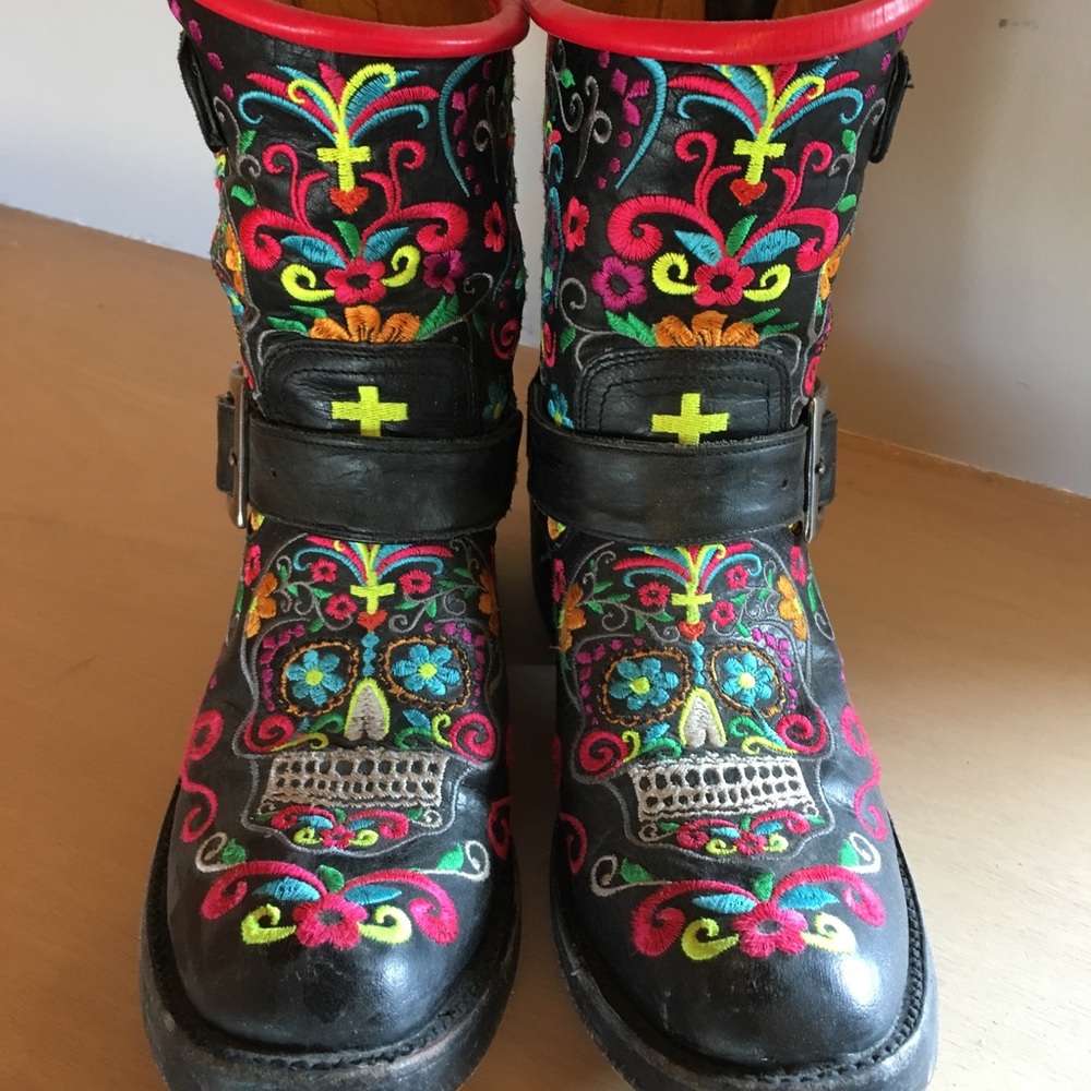 Gorgeous Dios de los Muerte Old Gringo Boots